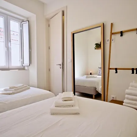 Apartment Akicity Santos Orange Lisbon